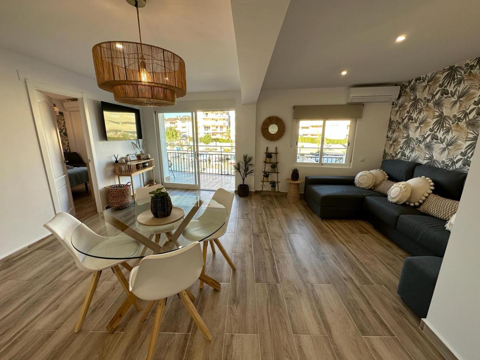 Waterfront 3 Bed Apartment, 90M From The Beach Platja de Larenal Buitenkant foto