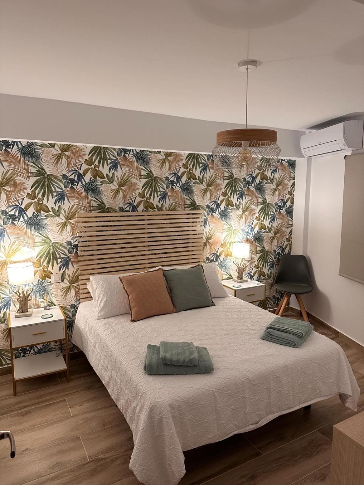 Waterfront 3 Bed Apartment, 90M From The Beach Platja de Larenal Buitenkant foto