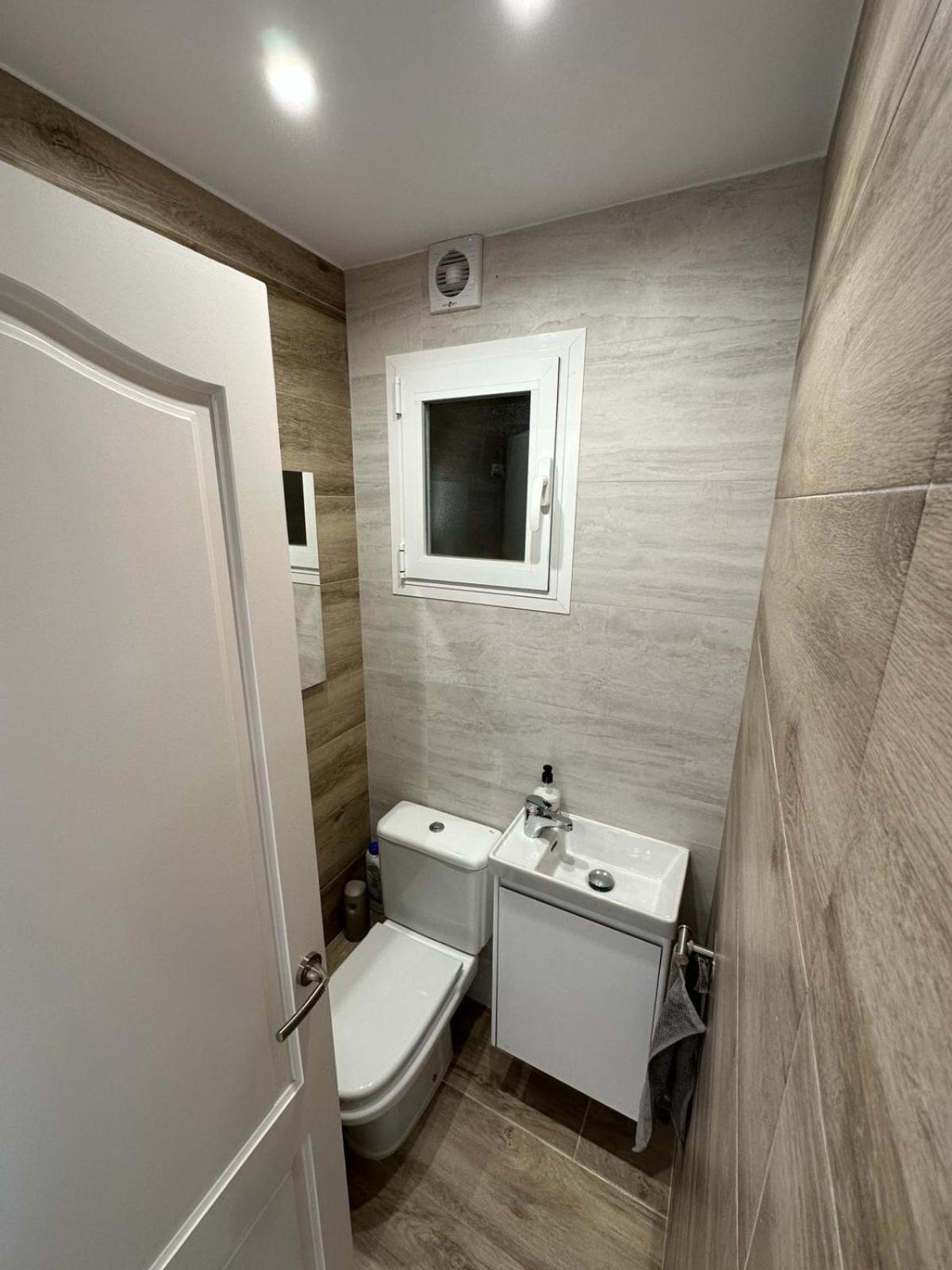 Waterfront 3 Bed Apartment, 90M From The Beach Platja de Larenal Buitenkant foto