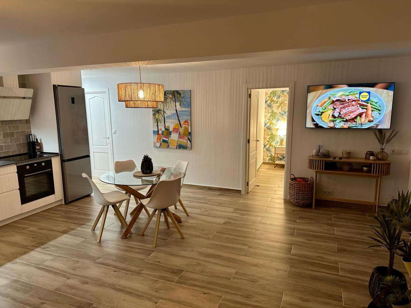 Waterfront 3 Bed Apartment, 90M From The Beach Platja de Larenal Buitenkant foto