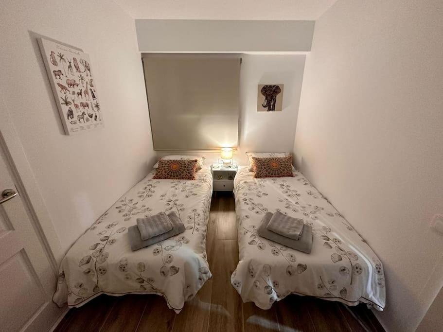 Waterfront 3 Bed Apartment, 90M From The Beach Platja de Larenal Buitenkant foto